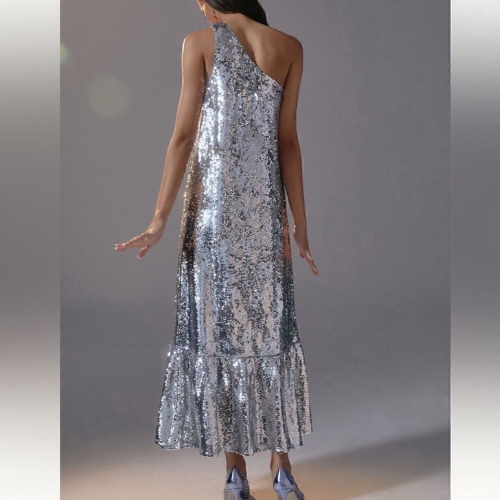 New Anthropologie x MAEVE
One-shoulder Sequin Dress
$230.00 - Picture 5 of 10